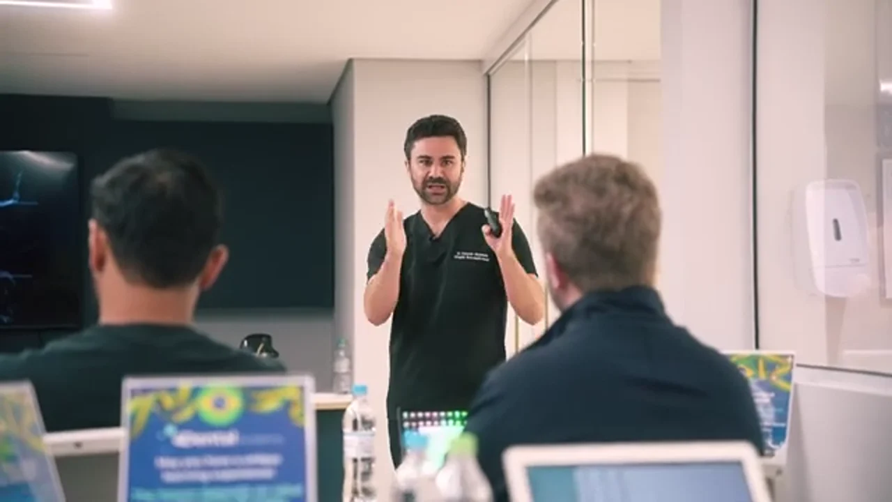 Vídeo: o que dentistas dos EUA falam sobre o Dr. Fernando Giovanella